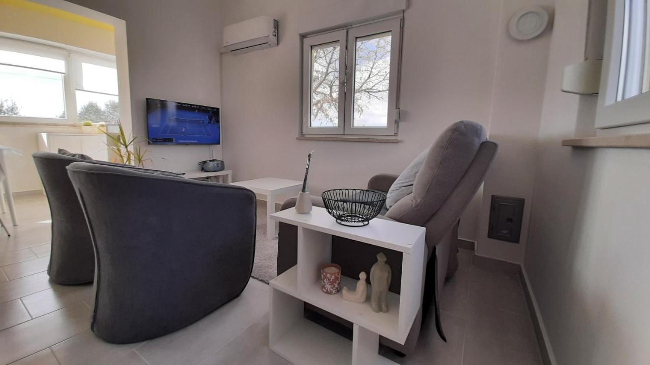House Romi Semesterbostad